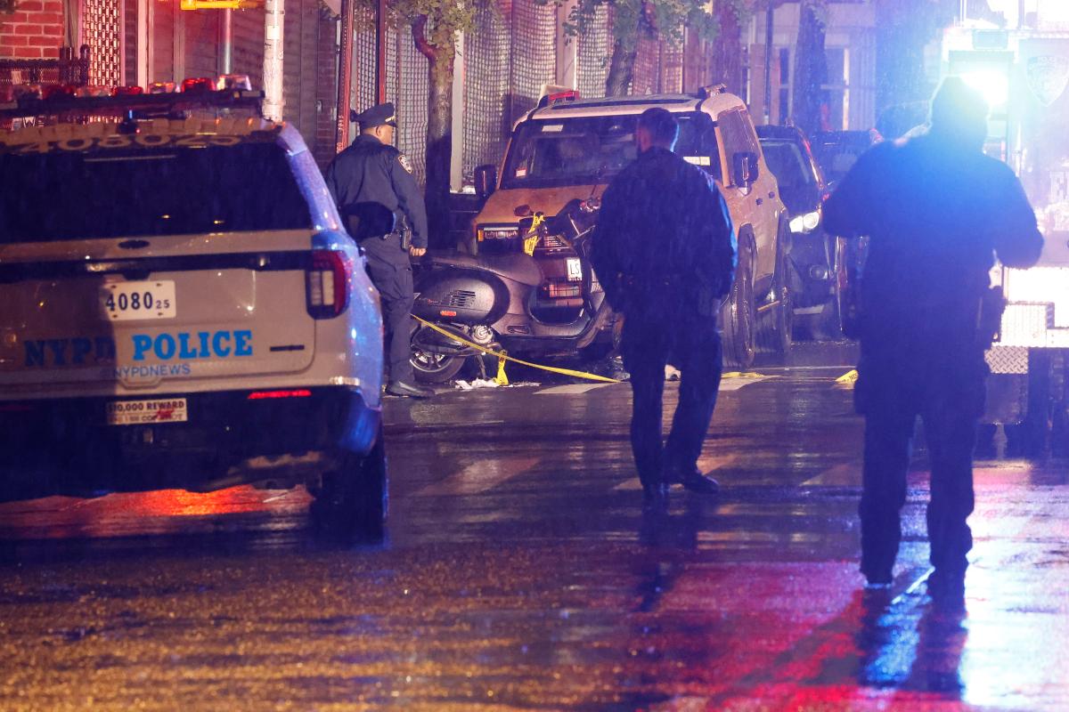 Man shot dead as argument erupts at deli in NYC's Alphabet City